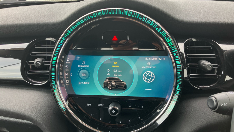 MINI Hatchback 1.5 Cooper Classic 3dr Auto Petrol Hatchback